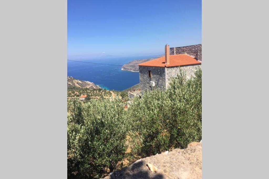Πύργος Παραδοσιακός Με Μαγευτική Θέα - Villa Traditional Tower With Amazing Sea View Areópoli Eksteriør bilde
