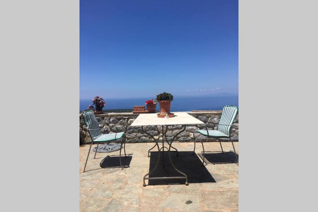 Πύργος Παραδοσιακός Με Μαγευτική Θέα - Villa Traditional Tower With Amazing Sea View Areópoli Eksteriør bilde