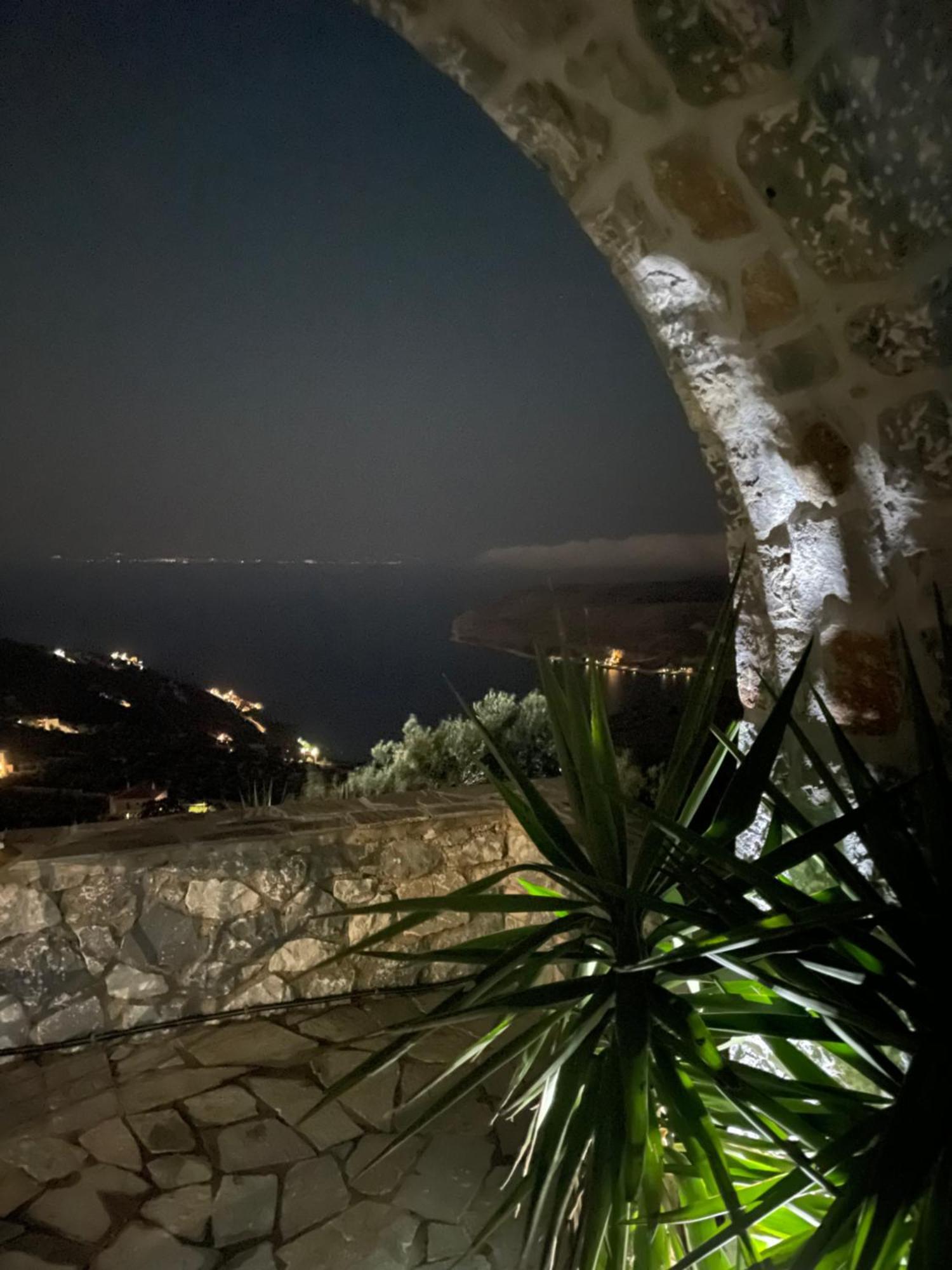 Πύργος Παραδοσιακός Με Μαγευτική Θέα - Villa Traditional Tower With Amazing Sea View Areópoli Eksteriør bilde